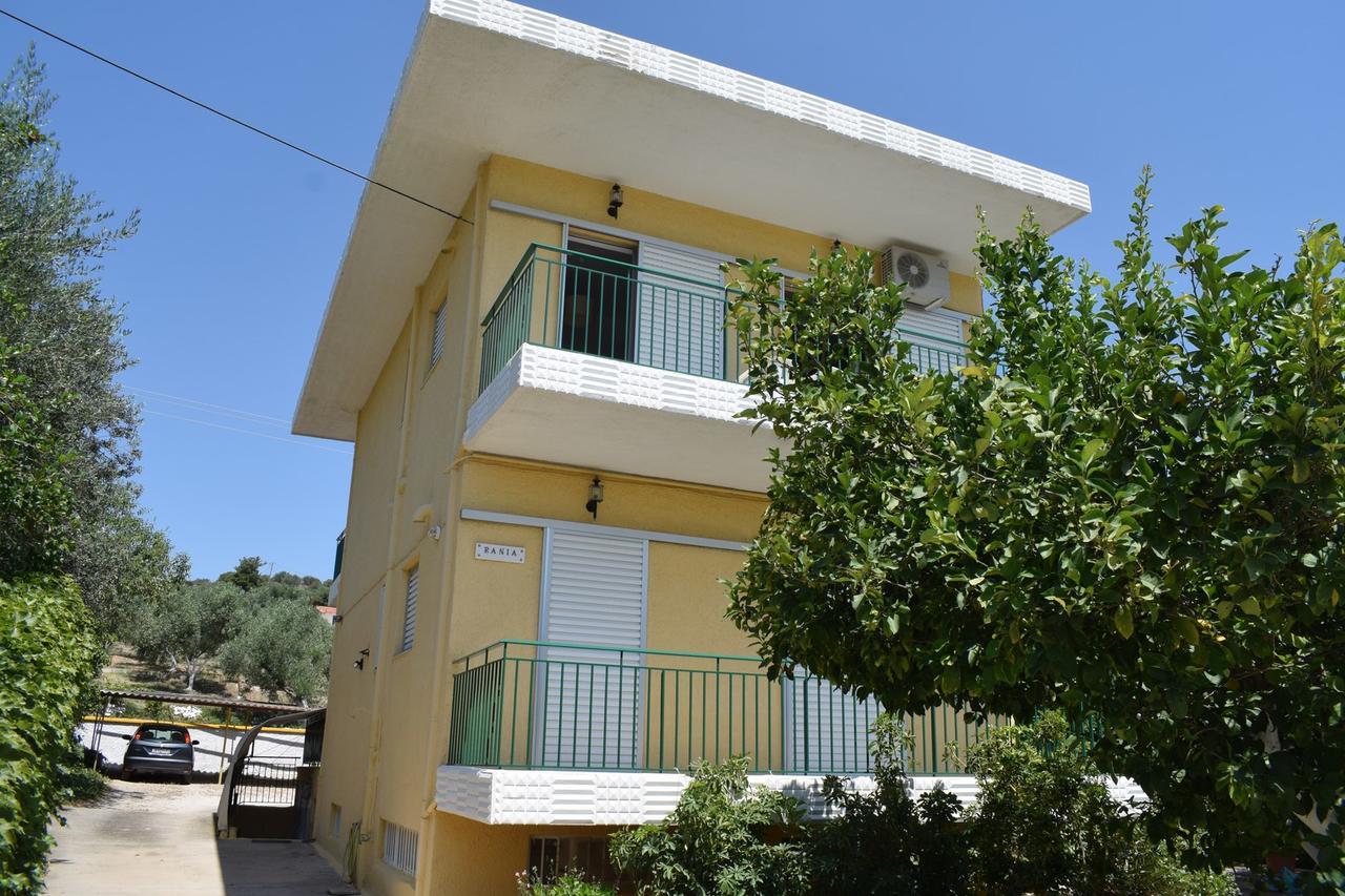 Apartments Rania Tolo Exterior photo